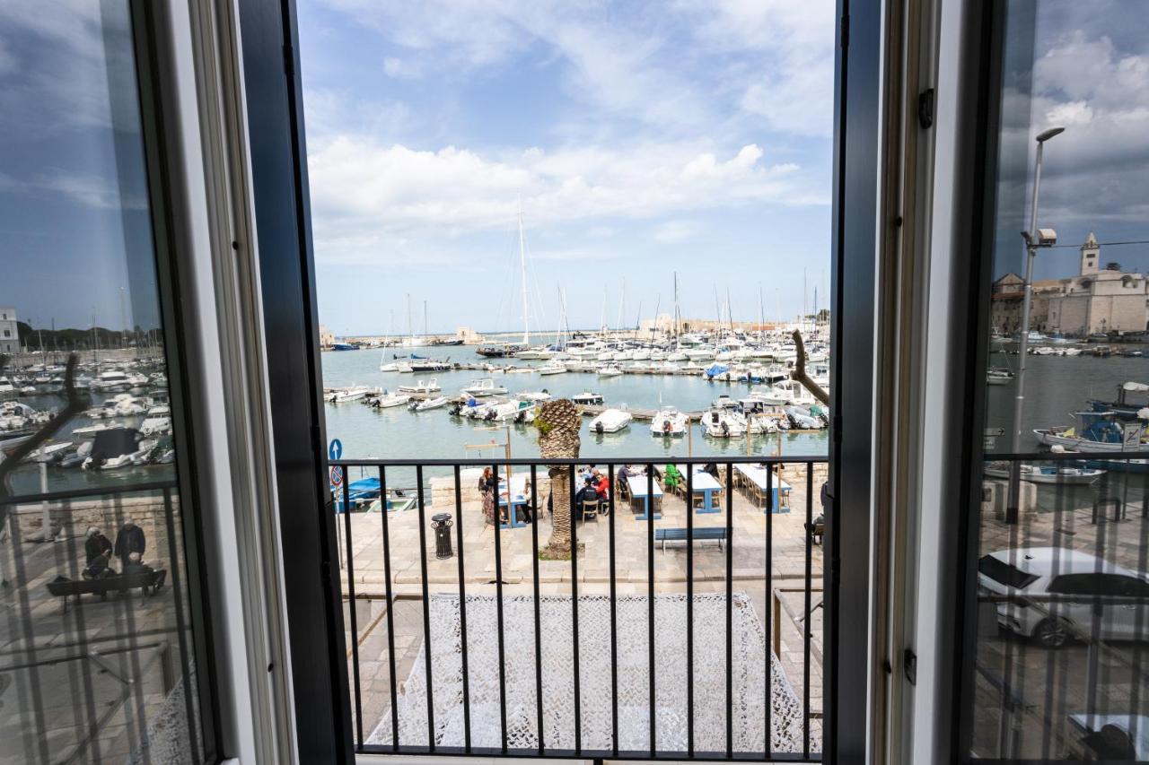 Maison Bleu Luxury Suite Sul Porto Di Trani Luaran gambar