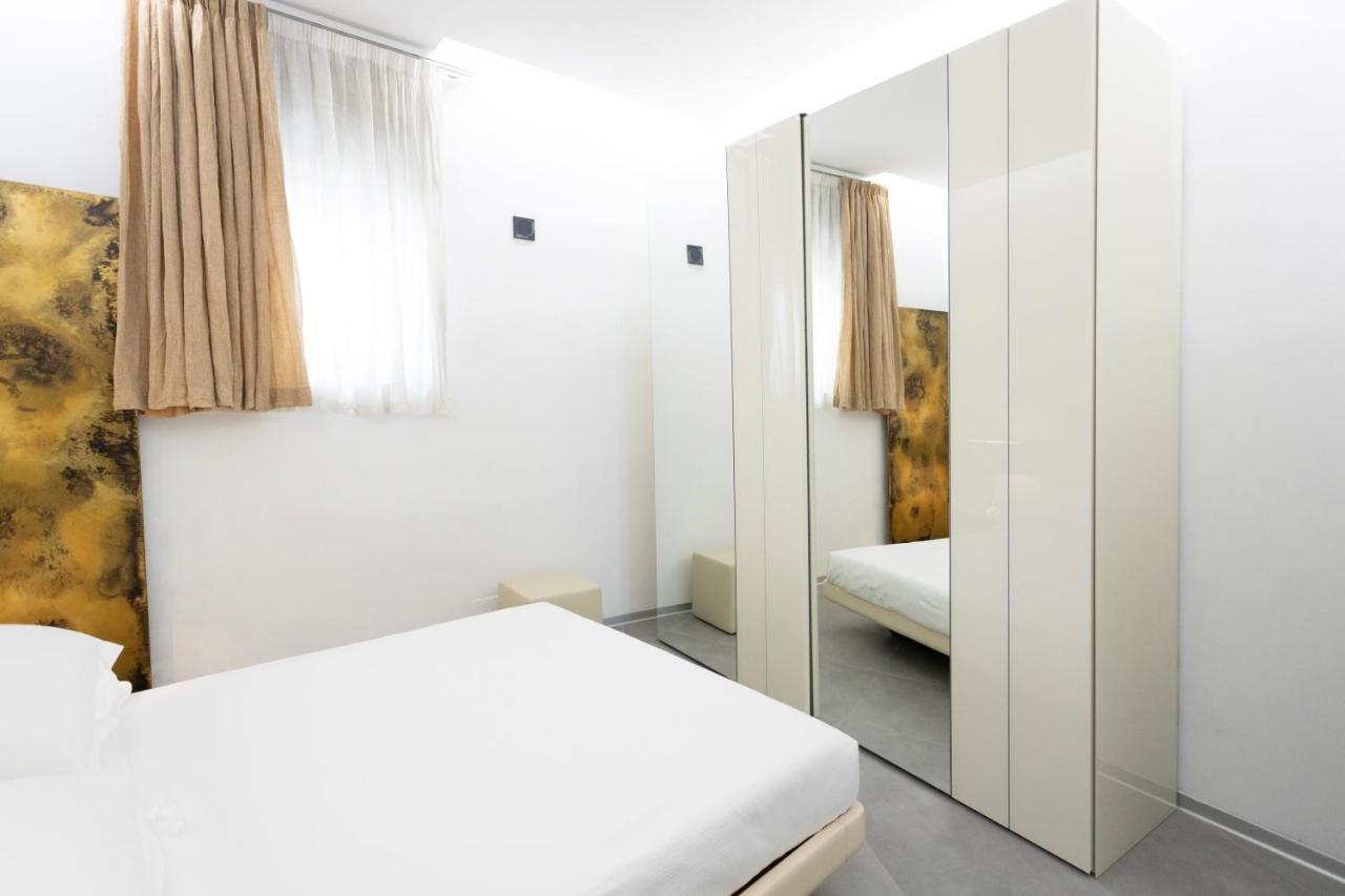 Maison Bleu Luxury Suite Sul Porto Di Trani Luaran gambar